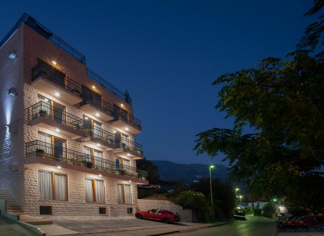 Hotel Twelve By Aycon Budva Bagian luar foto