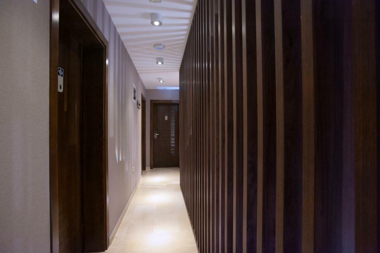 Hotel Twelve By Aycon Budva Bagian luar foto
