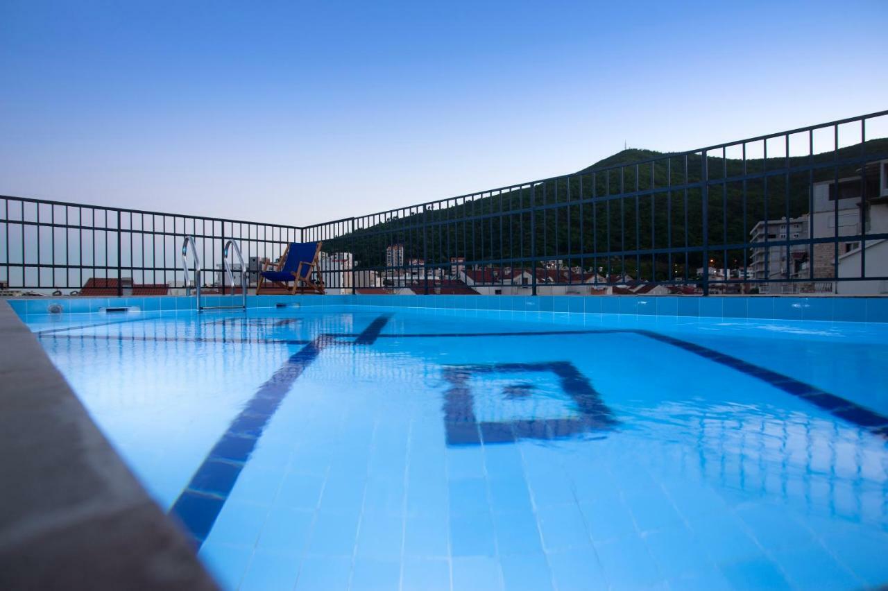 Hotel Twelve By Aycon Budva Bagian luar foto